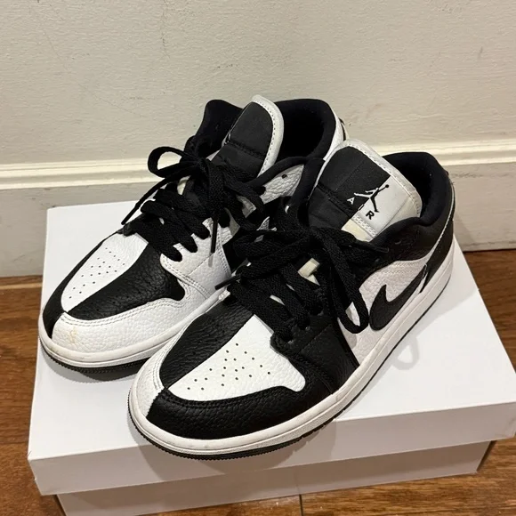 Air Jordan 1 eLow SE 'Homage' Women Size 7 - Picture 1 of 6